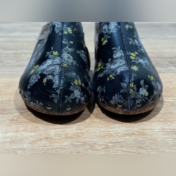 NEW Jambu Monaco Faux Fur Blue Floral Leather Mule/Clog Size 7.5 - Picture 3 of 9